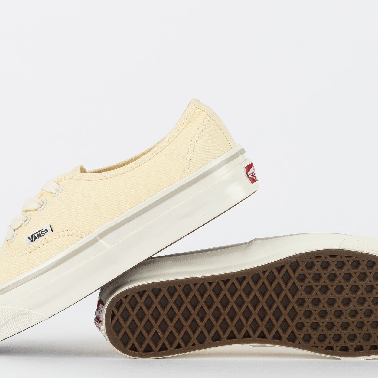 Tênis Vans Authentic Reissue 44 MTE Salt Wash Yellow Cream VN000CW2W2V