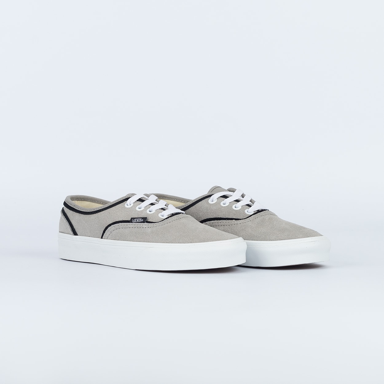 Tênis Vans Authentic Silver Black White VN000D6DBA2