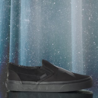 Tênis Vans Classic Slip On David Bowie Blackstar Black VN0A38F7VLZP Tênis Vans Classic Slip On David Bowie Blackstar Black VN0A38F7VLZP