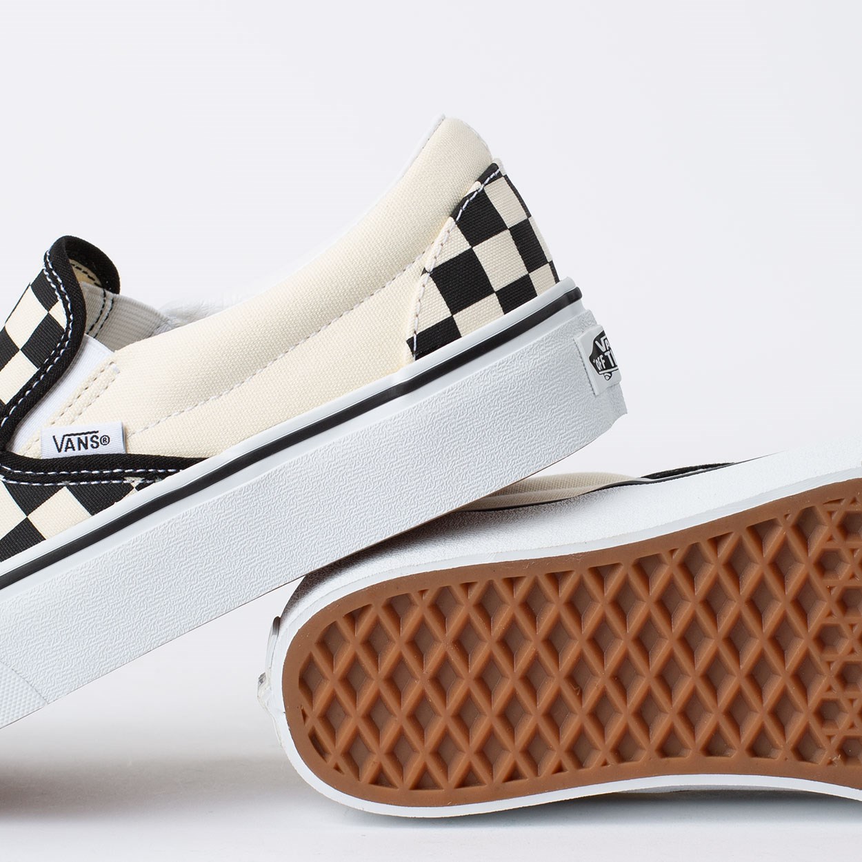 Vans aos best sale quadrados amarelos