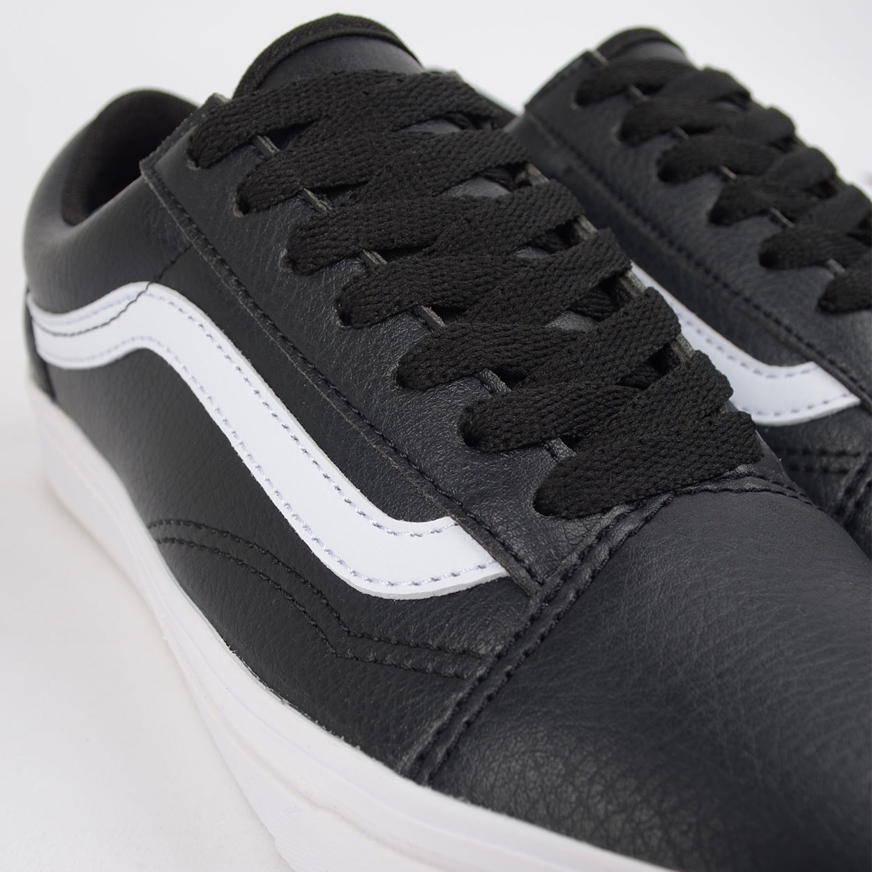 tênis vans authentic lite classic tumble true white