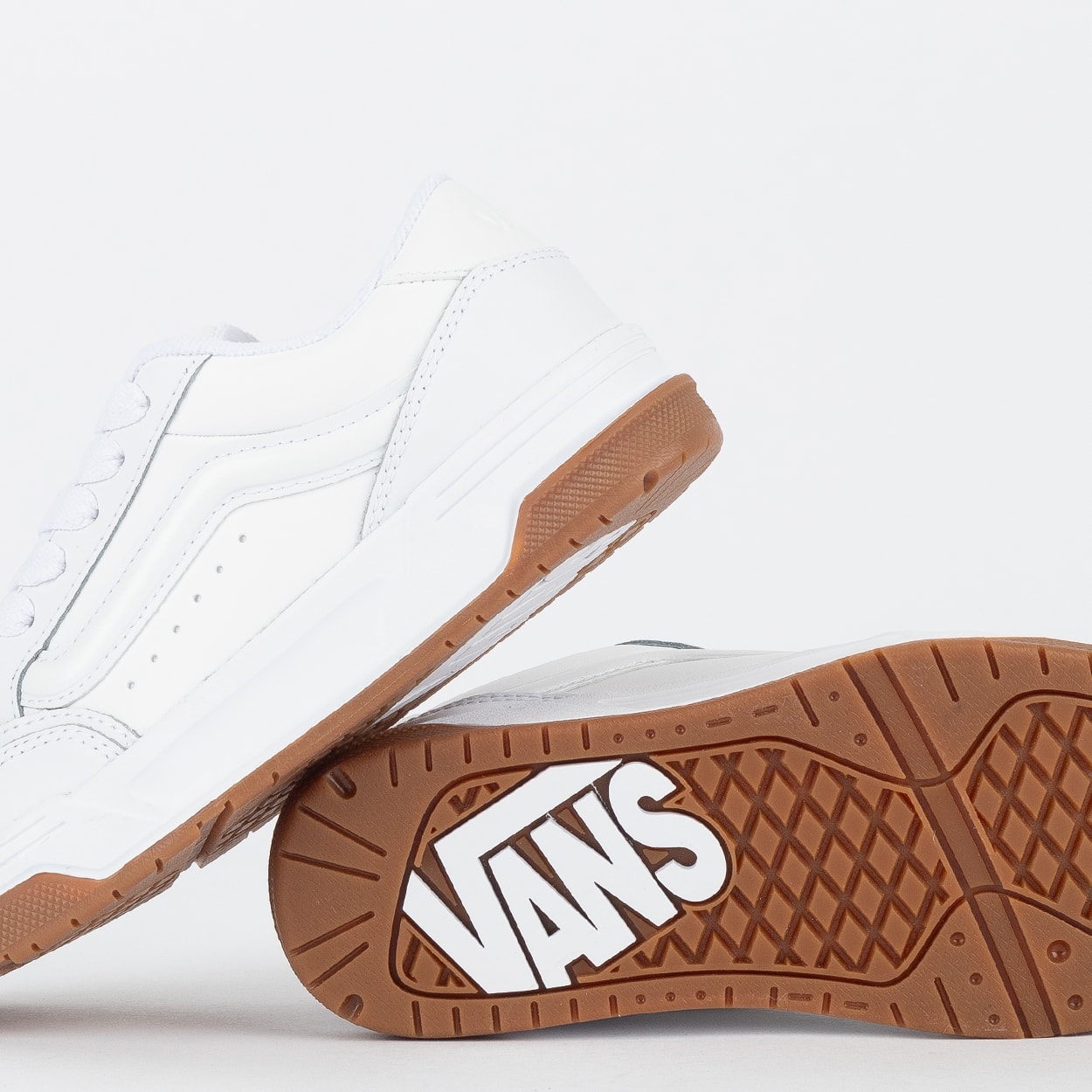 Tênis Vans Hylane White Gum VN000D1J9DH
