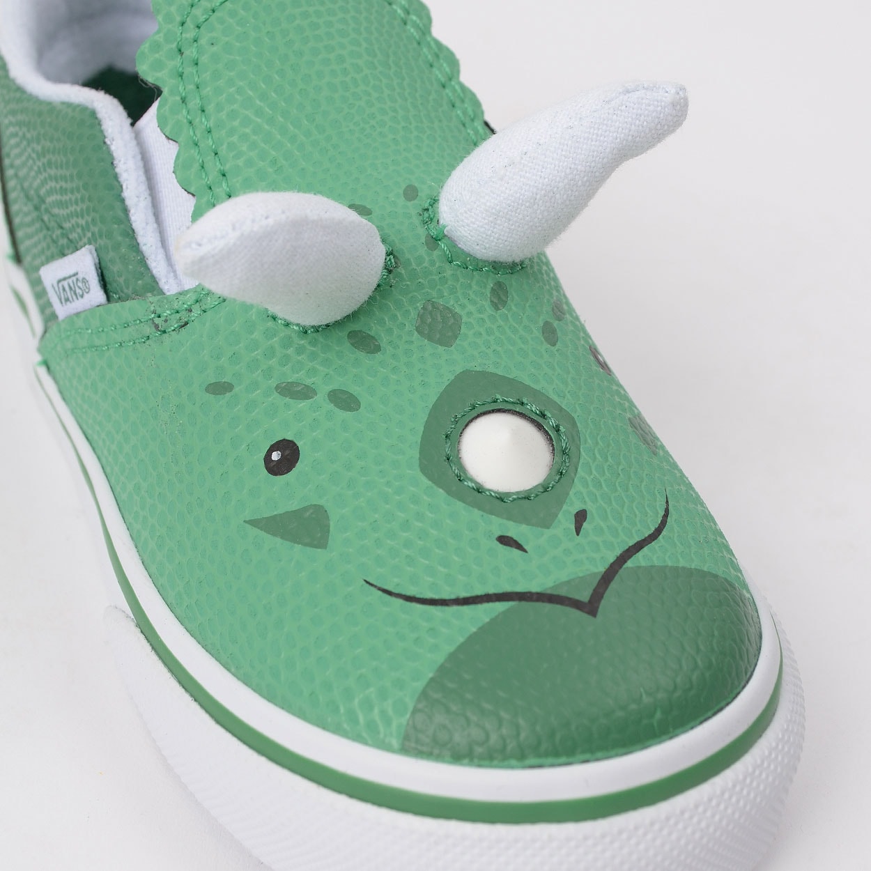 vans triceratops