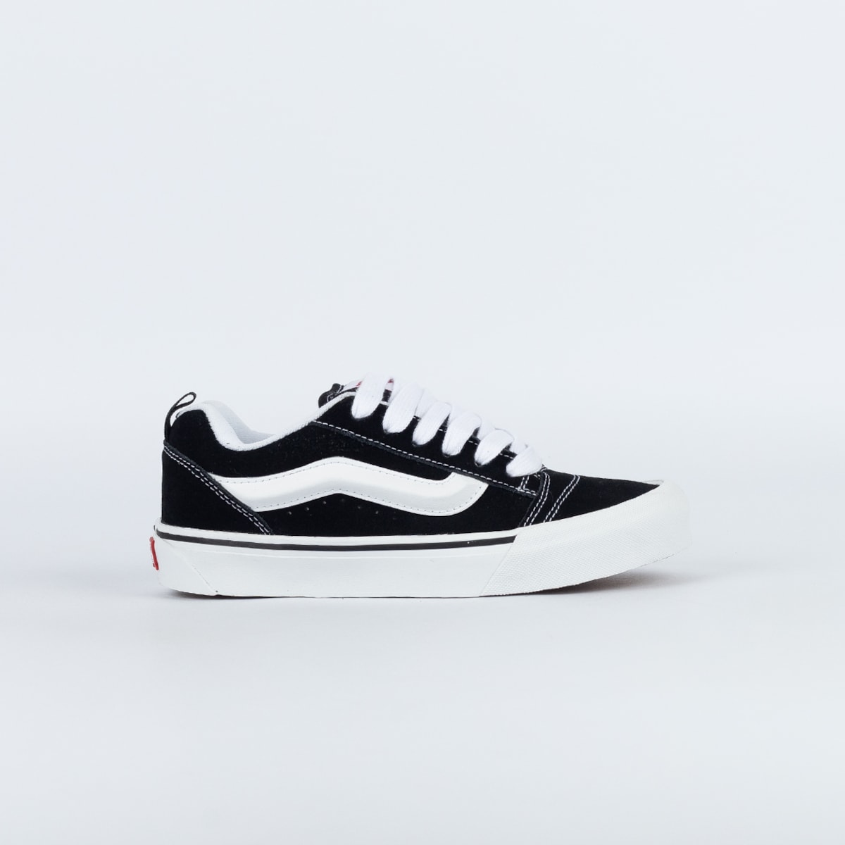 Tênis Vans Knu Skool Black True White VN0009QC6BT