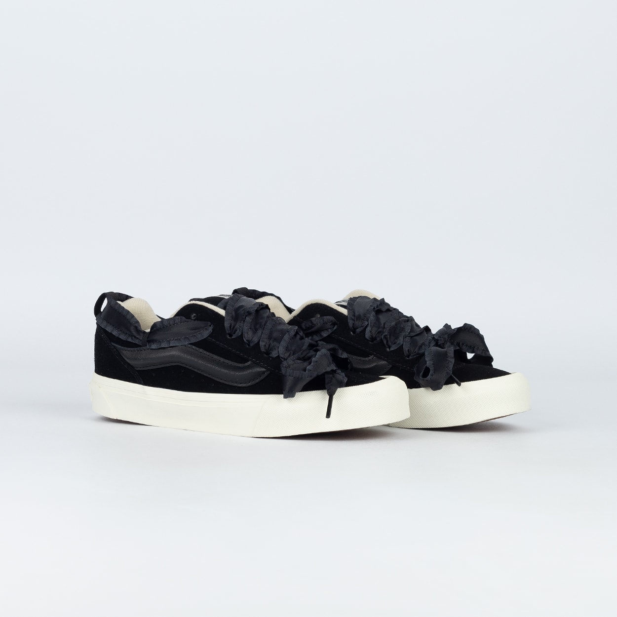 Tênis Vans Knu Skool Laces Black VN000D6ZCJK