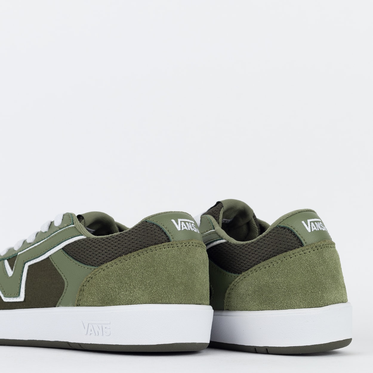 Tênis Vans Lowland CC New Varsity Grape Leaf Dusty Olive VN000BWBZ1V