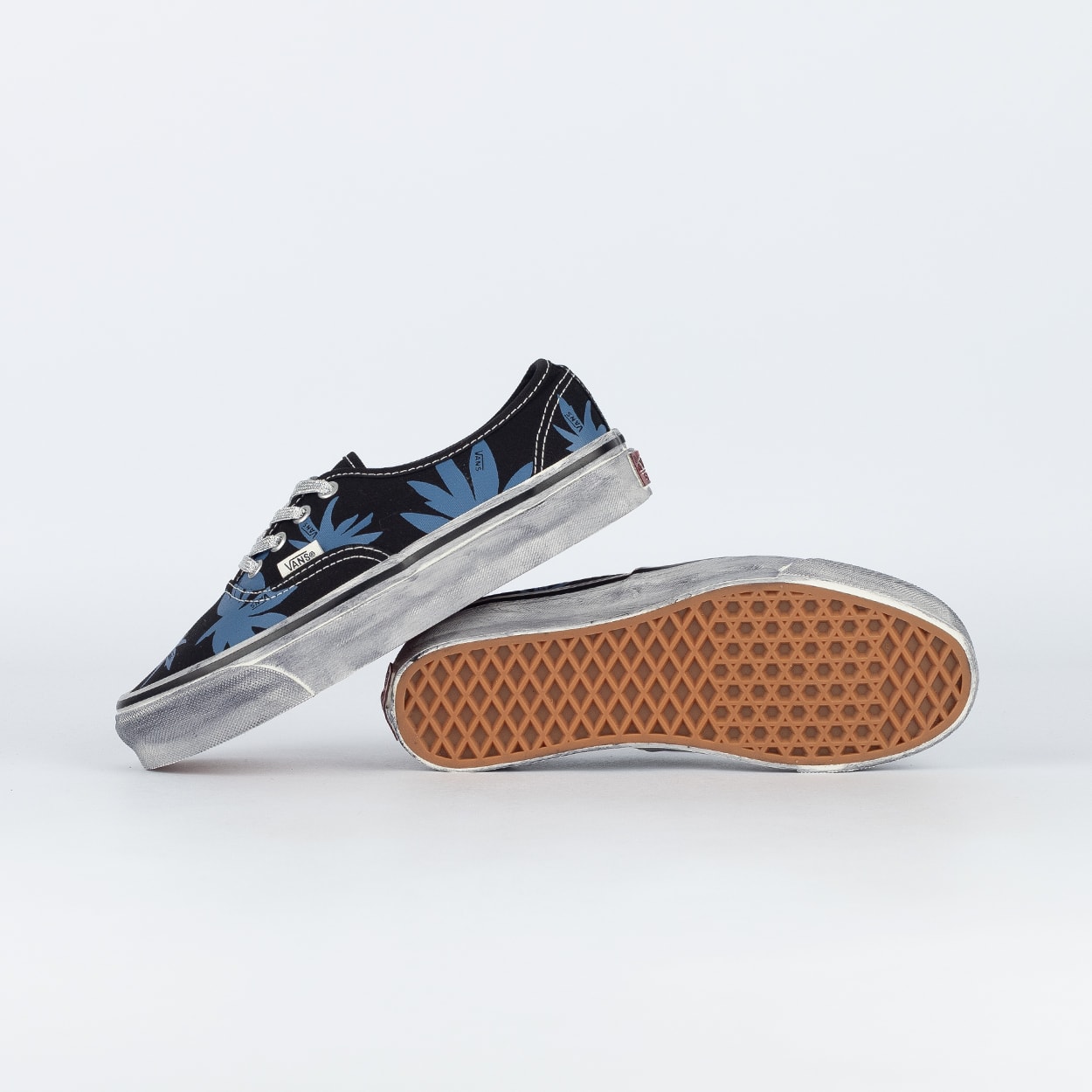 Tênis Vans LX Authentic 44 Archive Black VN000DB8CJI