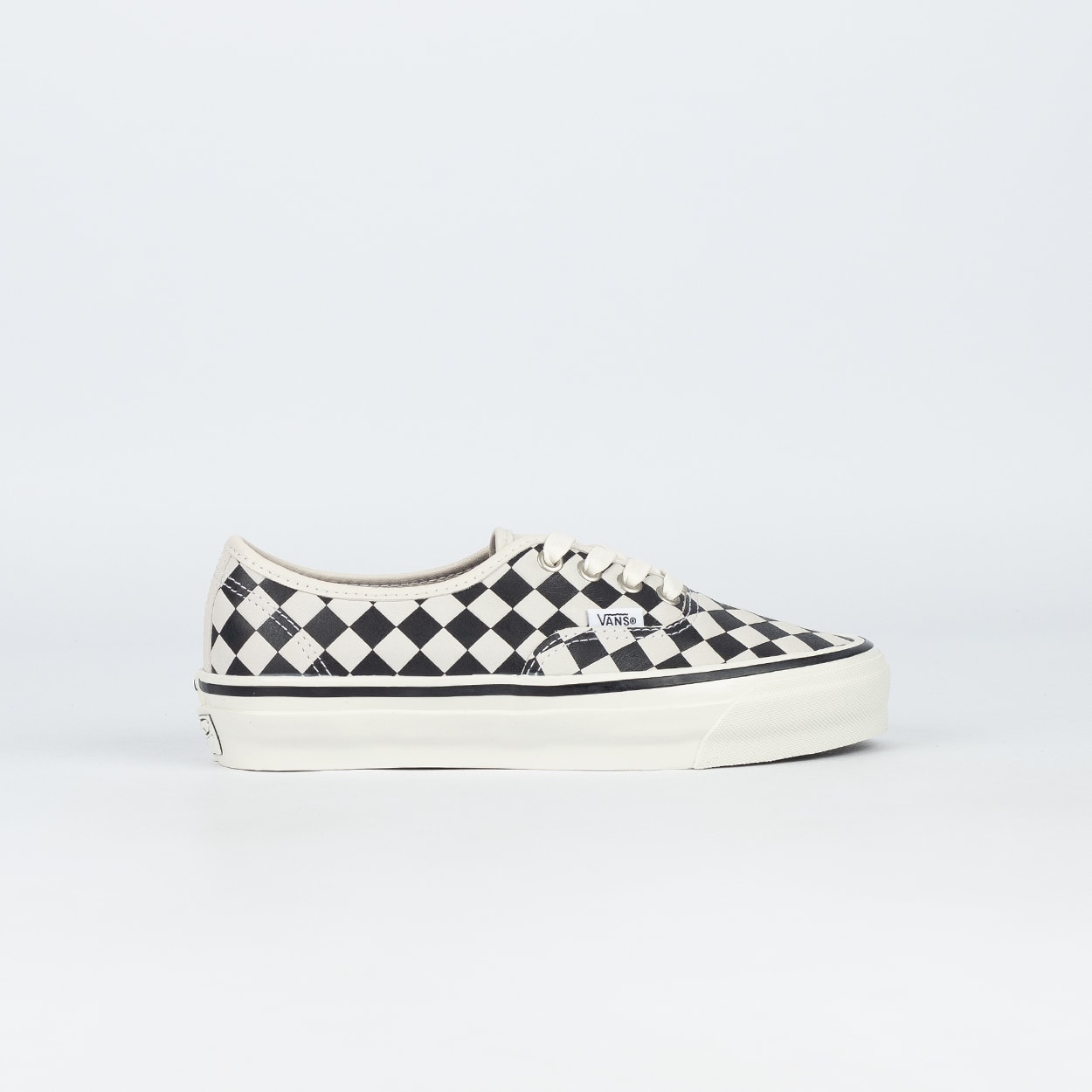 Tênis Vans LX Authentic 44 Diamond Check Black White VN000D9NBA2