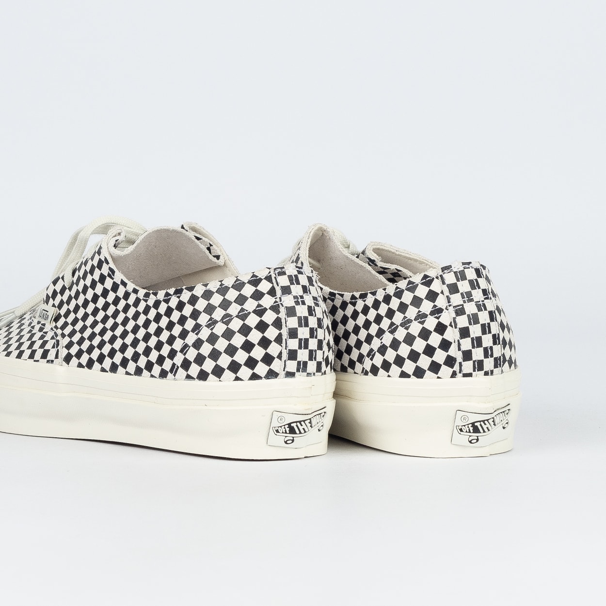 Tênis Vans LX Authentic Ease Checkerboard Black White VN000ECPBA2
