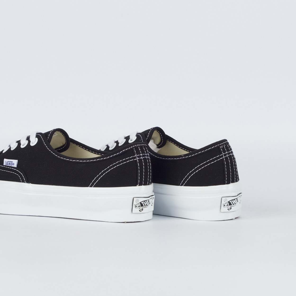 Tênis Vans LX Authentic Reissue 44 Black White VN000CQABA2