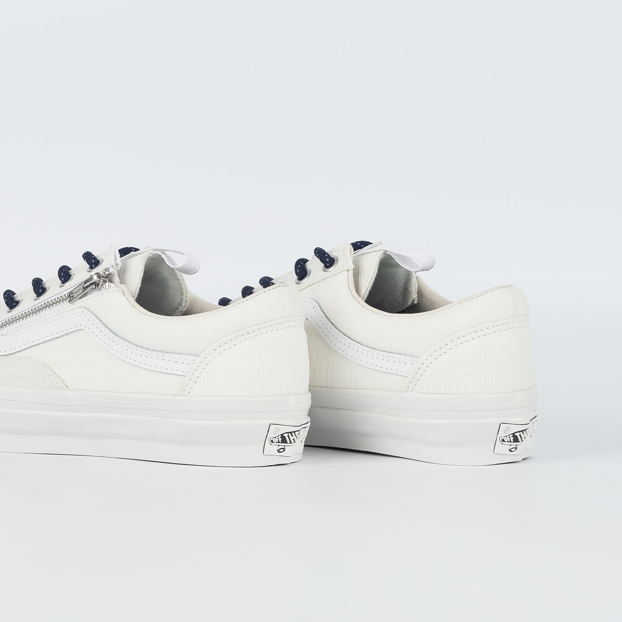 Tênis Vans LX Old Skool 36 Zip Aspen Ice VN000DAAEZY