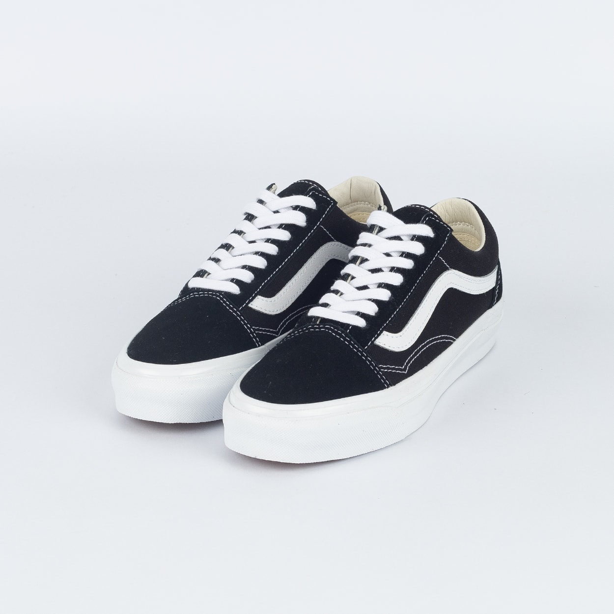 Tênis Vans LX Old Skool Black White VN000CQDBA2