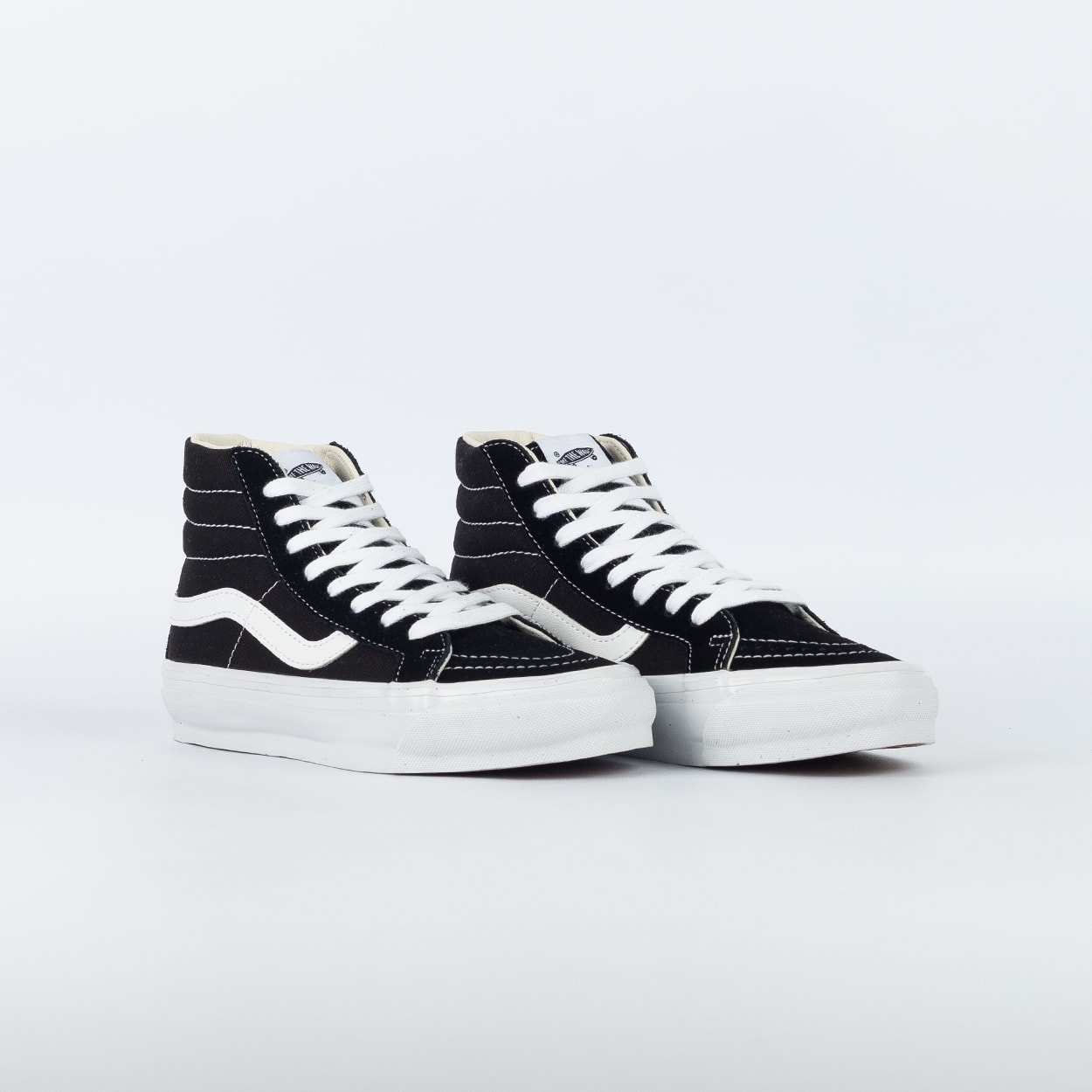 Tênis Vans LX Sk8-Hi Reissue 38 Black White VN000CR0BA2