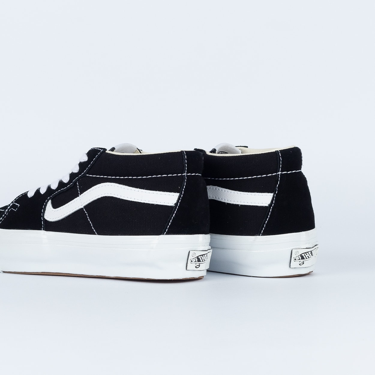 Tênis Vans LX Sk8-Mid Reissue 83 Black White VN000CQQBA2