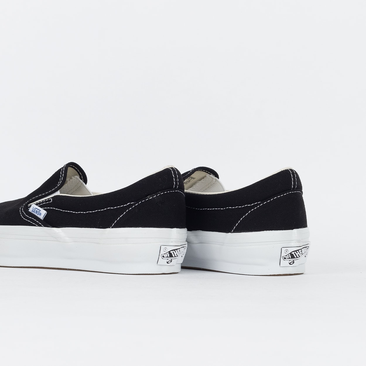 Tênis Vans LX Slip-On Reissue 98 Black White VN000CSEBA2