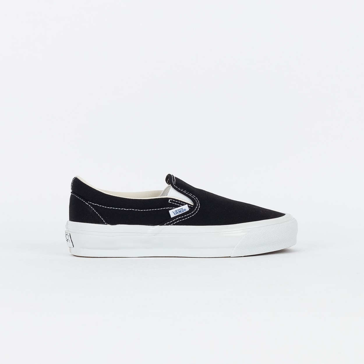 Tênis Vans LX Slip-On Reissue 98 Black White VN000CSEBA2