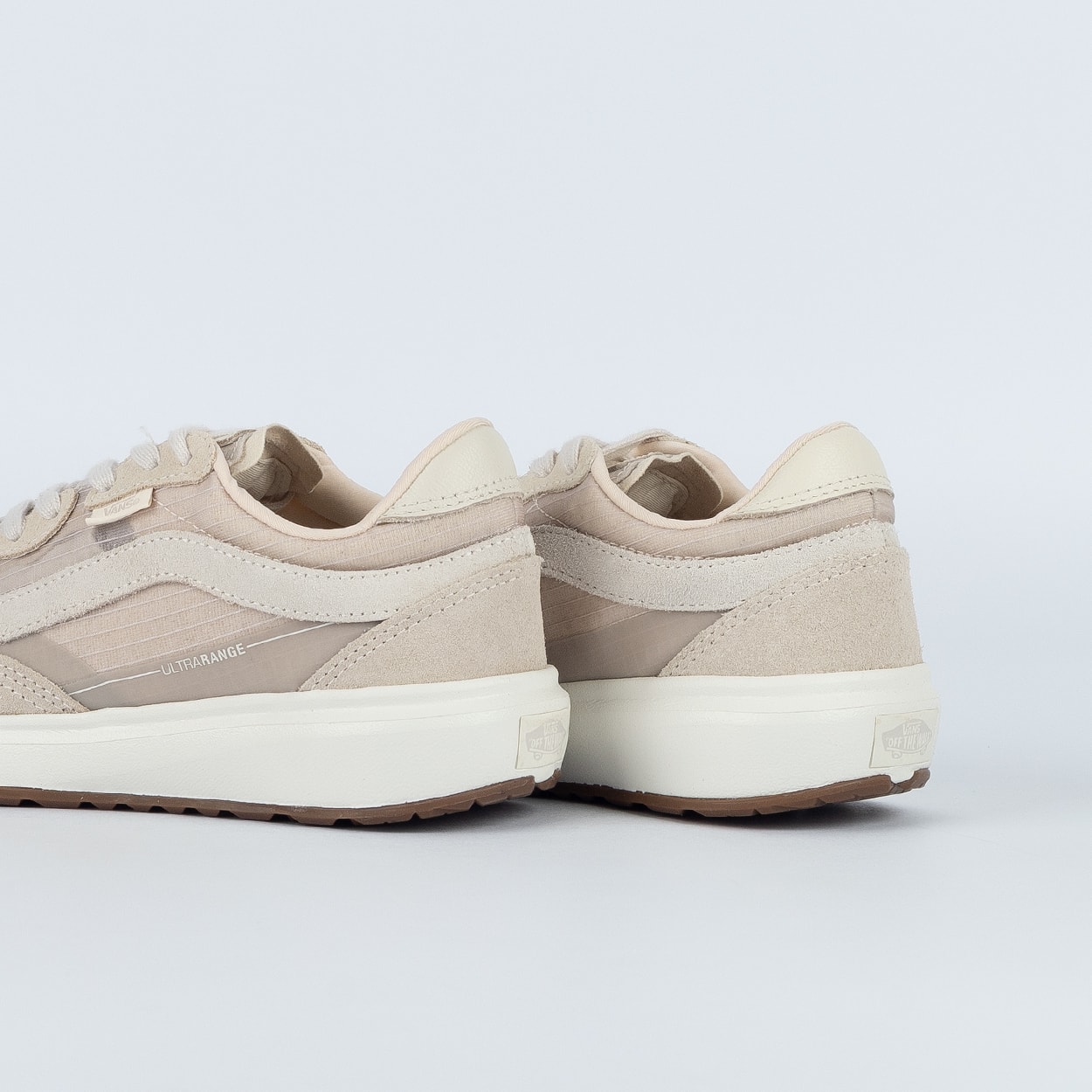 Tênis Vans MTE Ultrarange 2.0 SE Vintage White VN000D610VW