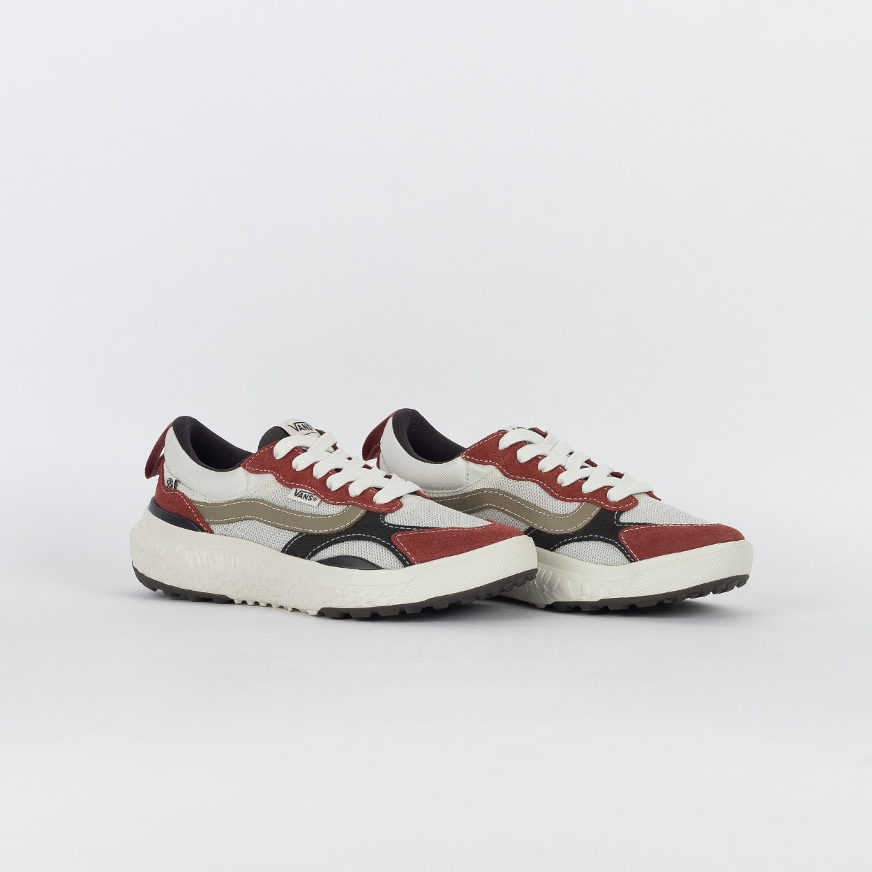 Tênis Vans MTE Ultrarange Neo VR3 Coffee Brick Red VN000BCE1LO