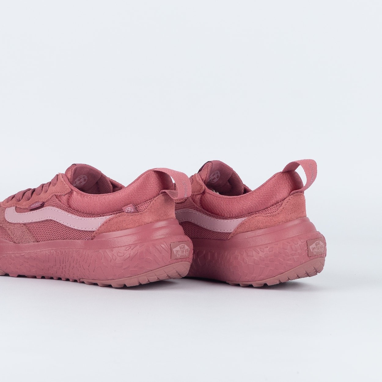 Tênis Vans MTE Ultrarange Neo VR3 Mauvewood VN000BCEZRY