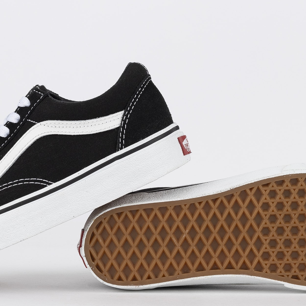 Tenis vans preto de sales couro