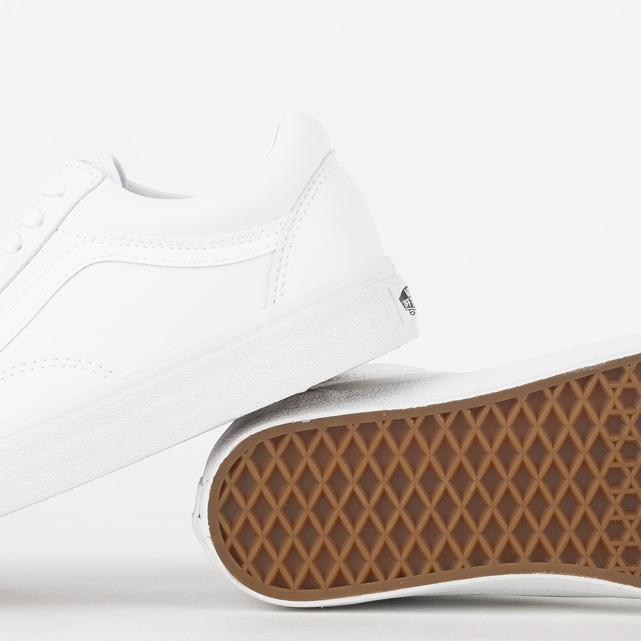 tênis vans comfycush old skool classic tumble true white