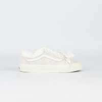 Coquette White