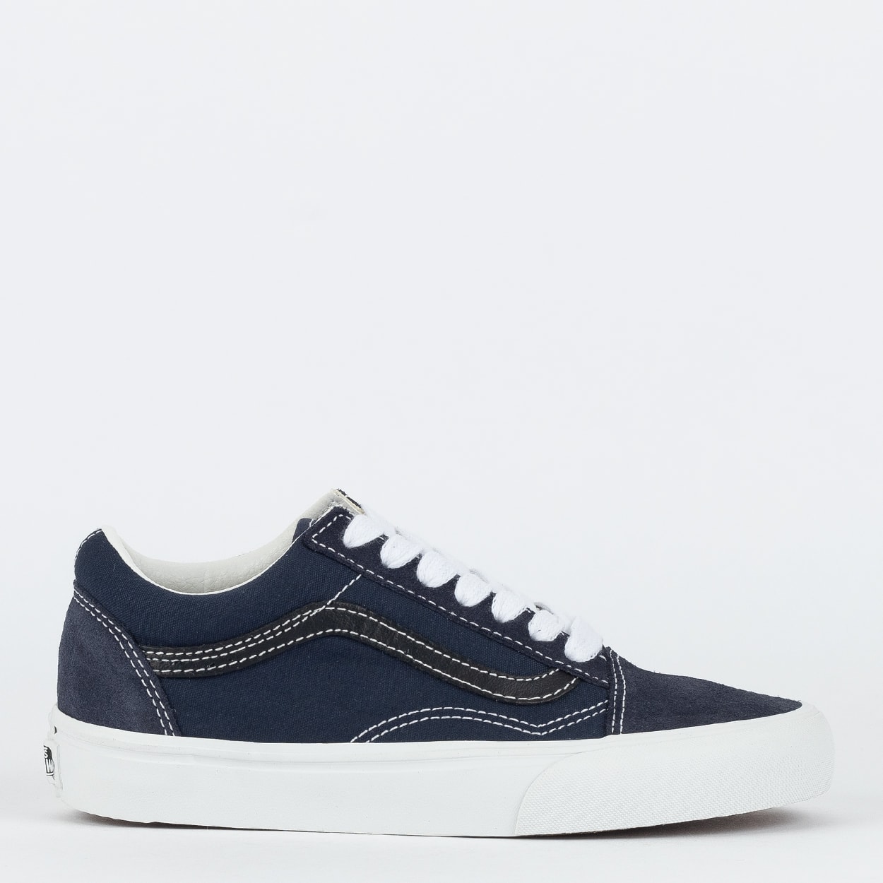 国内配送 VANS OLD SKOOL OVERSIZED LACE PARISIAN NIGHT Old Skool Oversized Lace - Parisian Night – THE SURE STORE