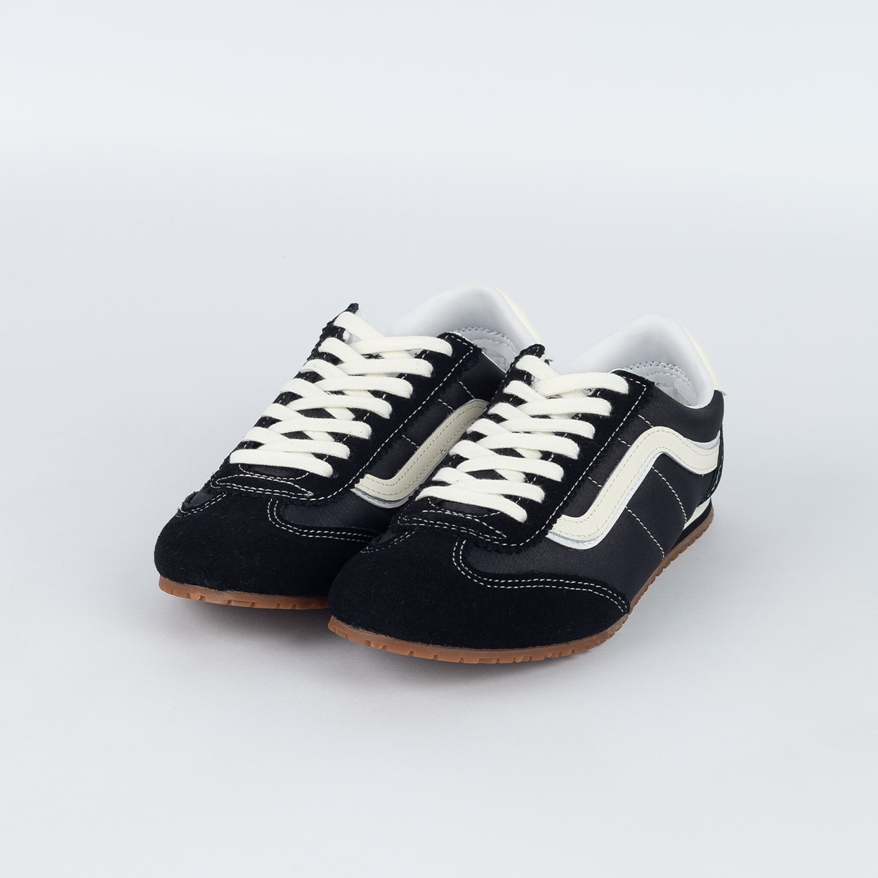 Tênis Vans Super Lowpro Black VN000D83BLA