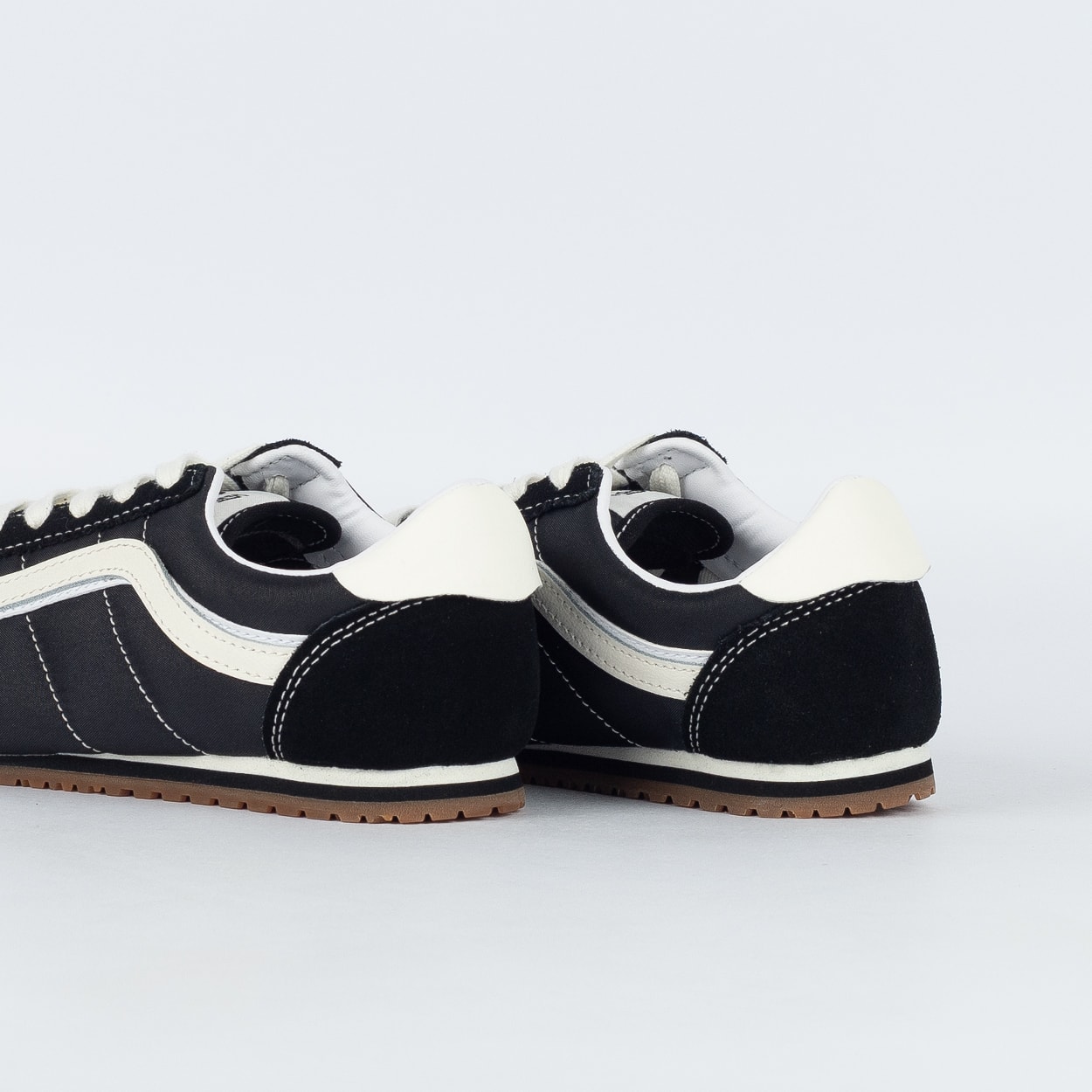 Tênis Vans Super Lowpro Black VN000D83BLA