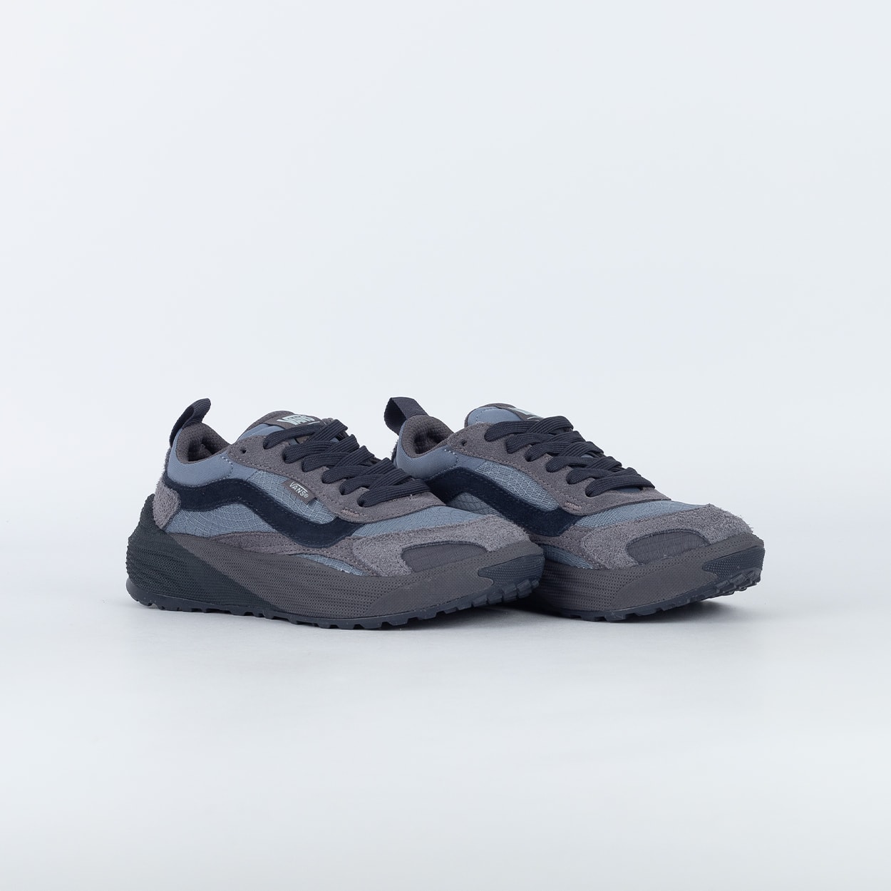 Tênis Vans Upland Mono Steel Shadow VN000D6FFSM