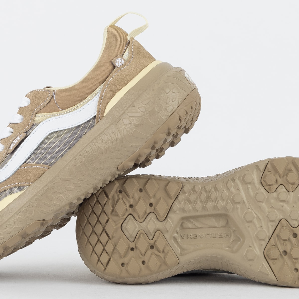 Tênis Vans Ultrarange Neo VR3 MTE Translucent Ripstop Dark Brown White ...