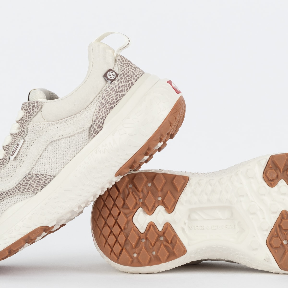 Vans Python Tênis Vans Ultrarange Neo VR3 Python Vintage White VN000CWE0VW