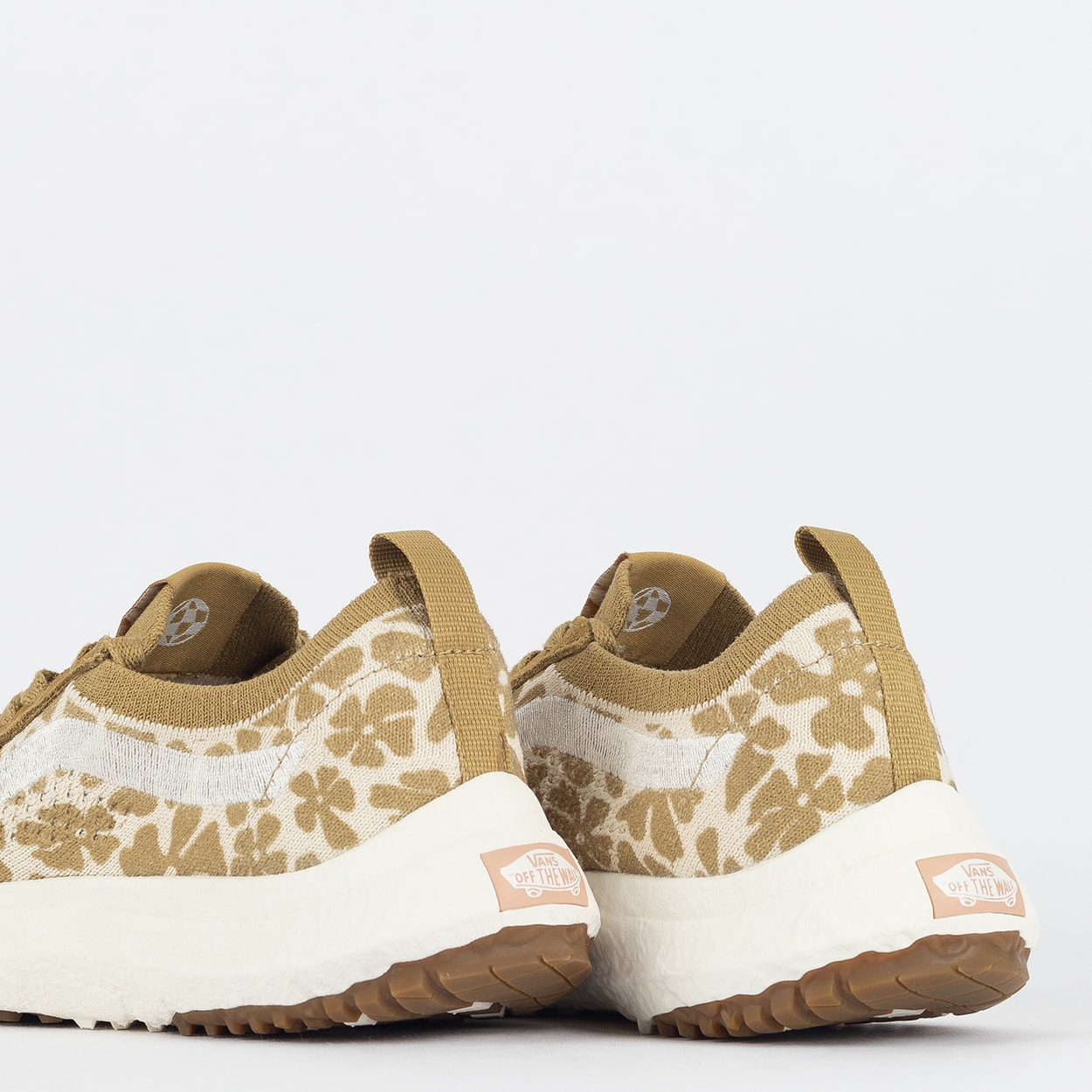 Tênis Vans Ultrarange VR3 Groovy Floral Brown VN0A4BXBBRO