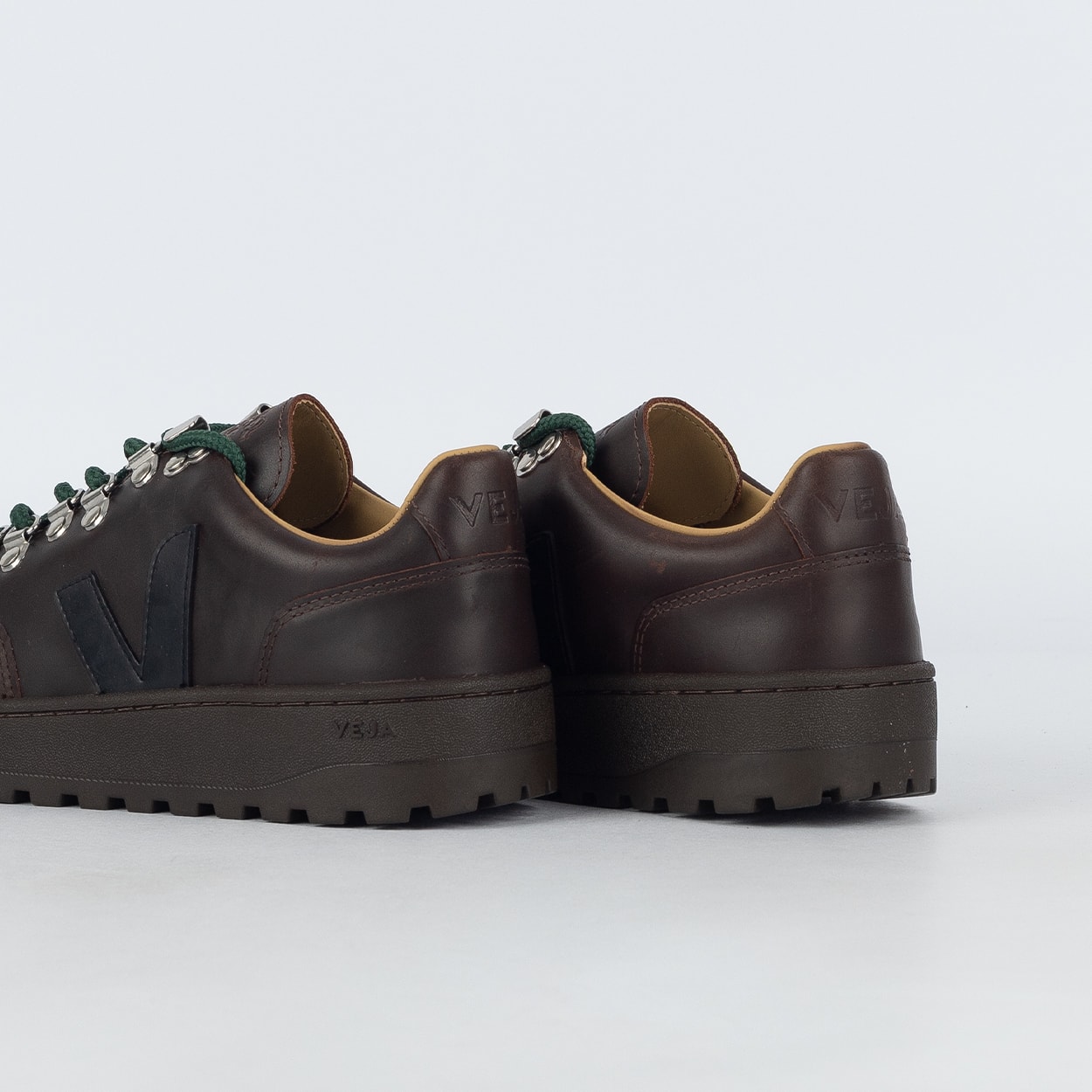 Tênis Veja Atlas Leather Agate Black AT0221945