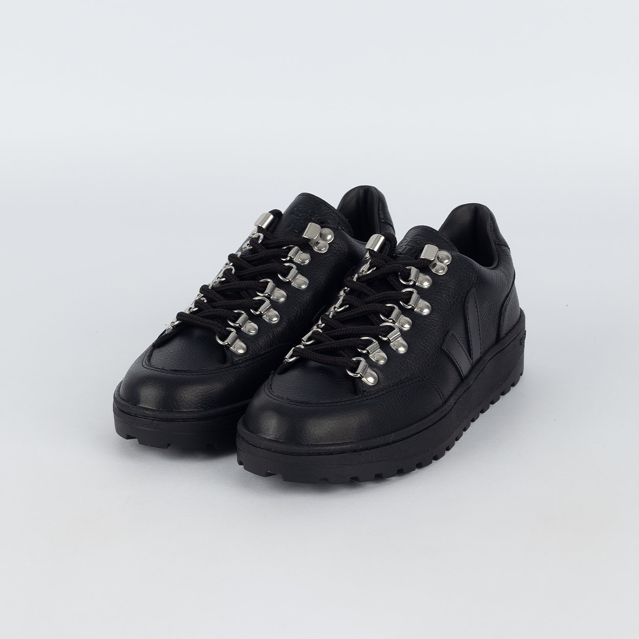 Tênis Veja Atlas Leather Full Black AT0221944