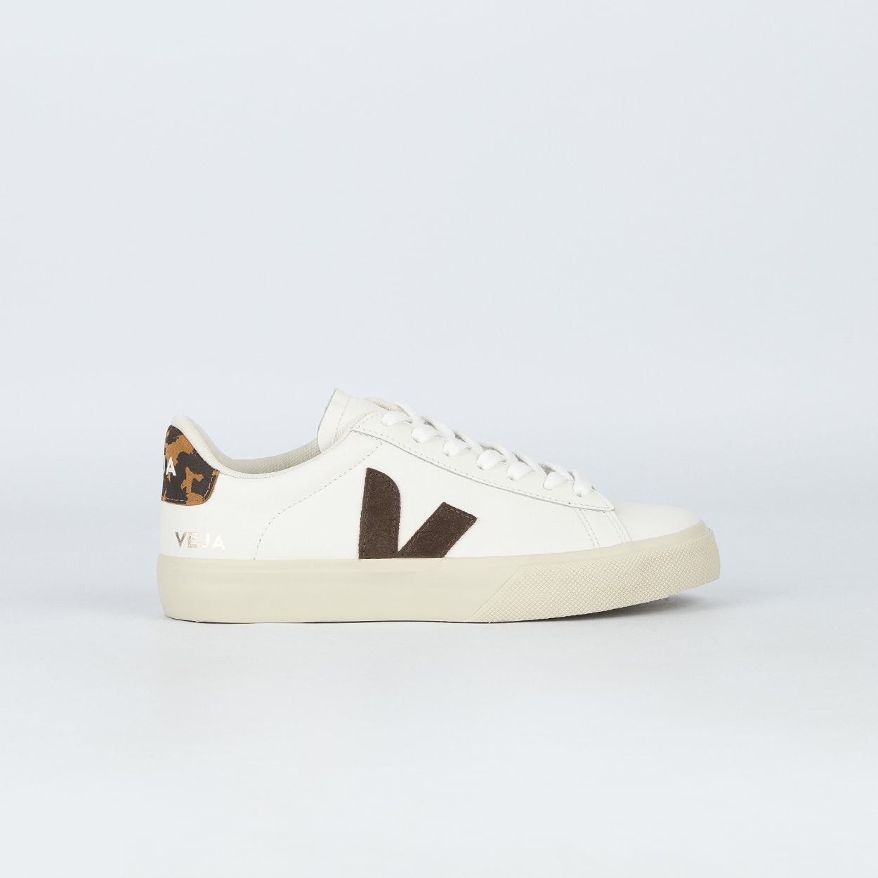 Tênis Veja Campo Leather White Camel Wild Country CP0522367