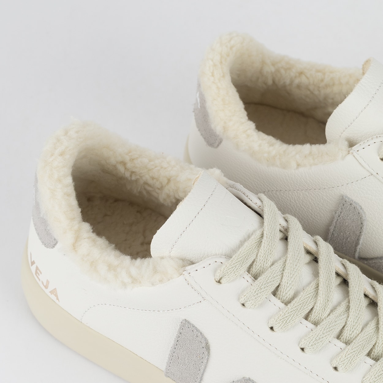 Tênis Veja Campo Winter Chromefree Leather Extra White Light Grey