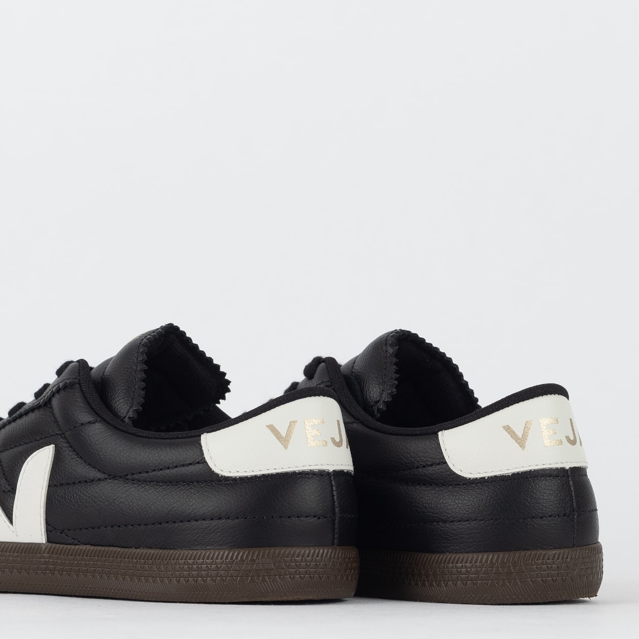 Tênis Veja Panenka O.T. Leather Black White FU2020707