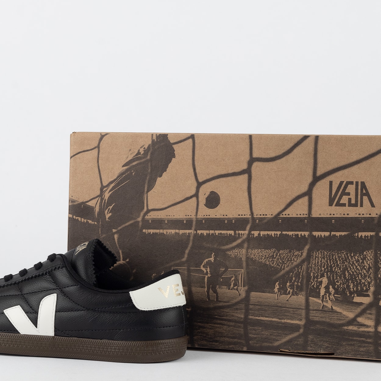 Tênis Veja Panenka O.T. Leather Black White FU2020707