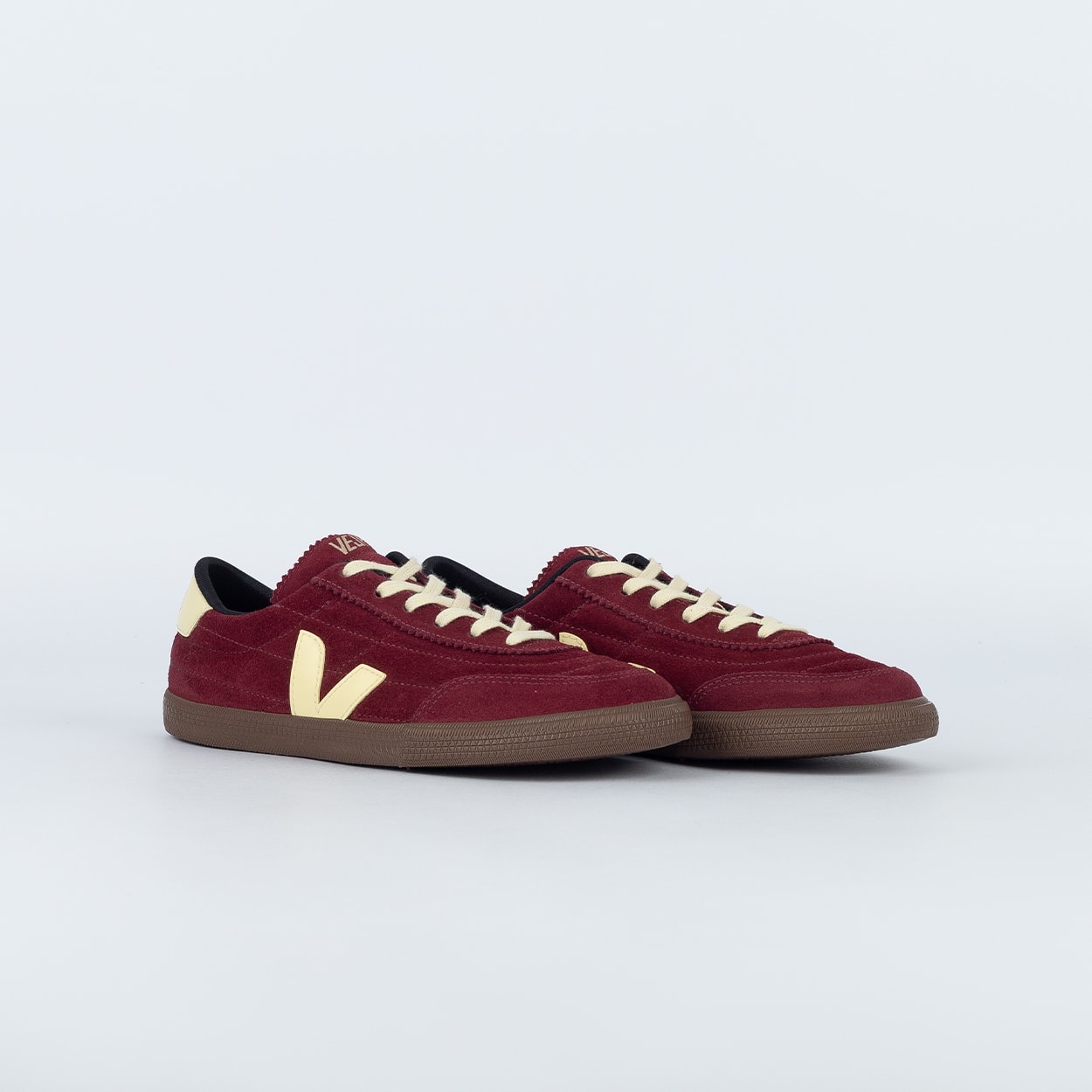 Tênis Veja Panenka Suede Grenat Sun Bark FU0320897