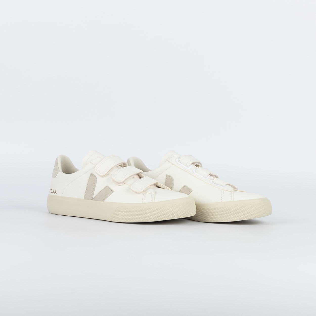 Tênis Veja V-10 Chromefree Leather Extra White Natural Sahara