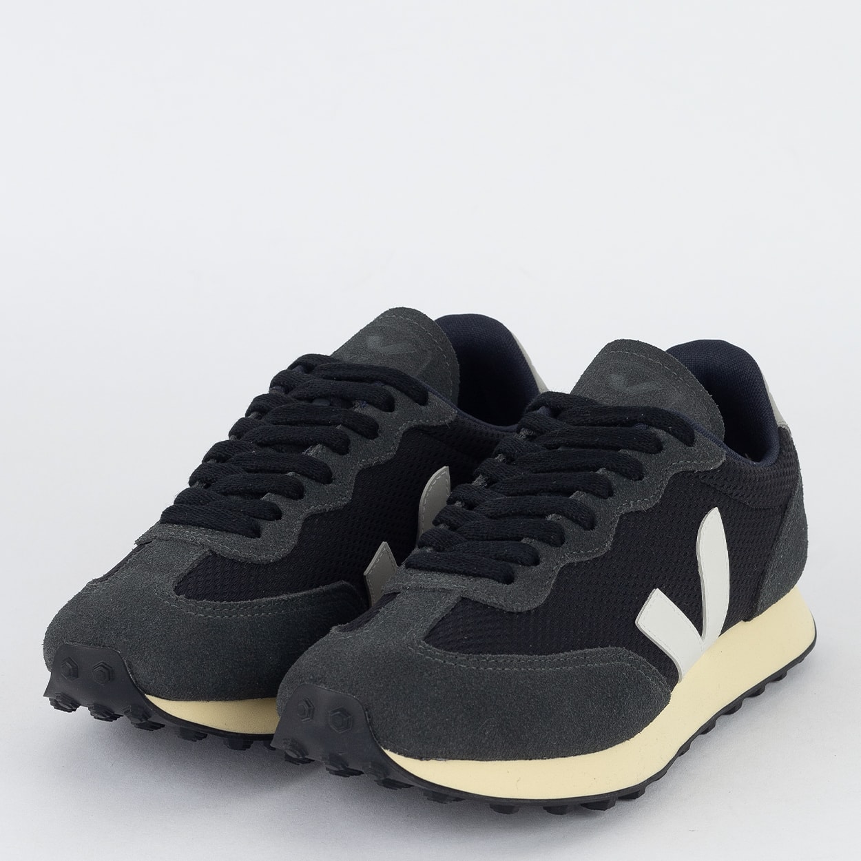 Tênis Veja Rio Branco Alveomesh Black White Oxford Grey RB0102367