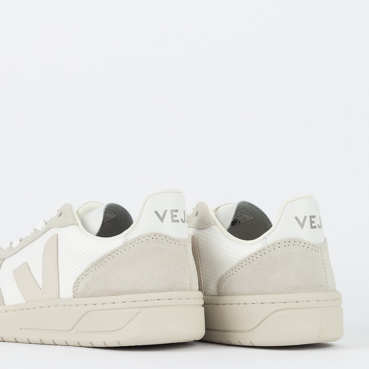 スニーカー VEJA FW24 'V-10' sneakers (VX0102499 WHITENATURALPIERRE) White Natural Pierre V-10 Sneakers | VEJA