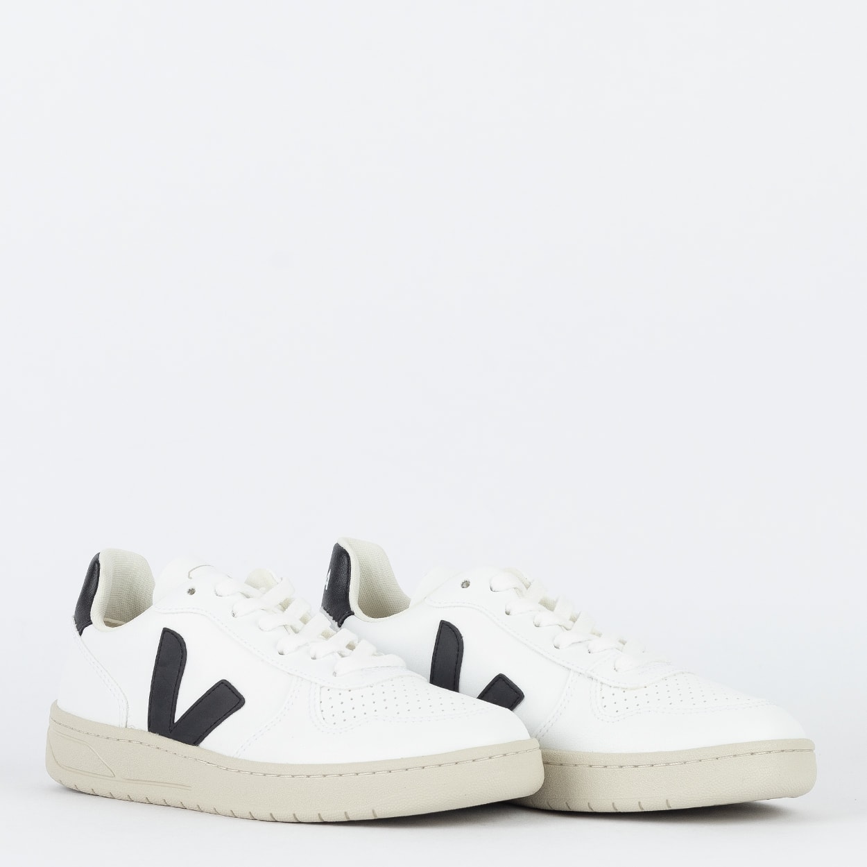 v100タイプSウイング探 V-10 LEATHER WHITE EMERAUDE SAHARA | VEJA - VERT | Site oficial