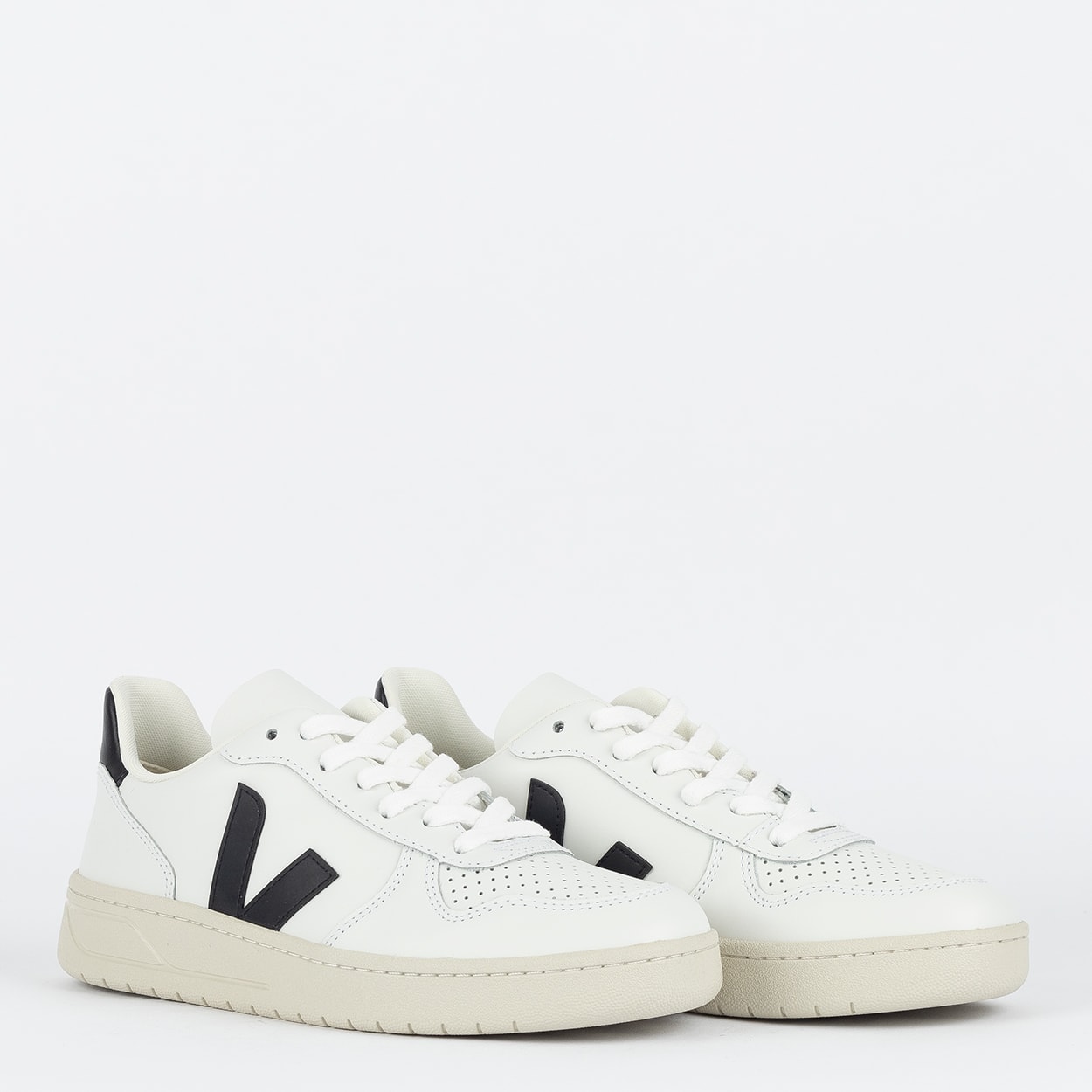 Tênis Veja V-10 Leather Extra White Black VX0200005