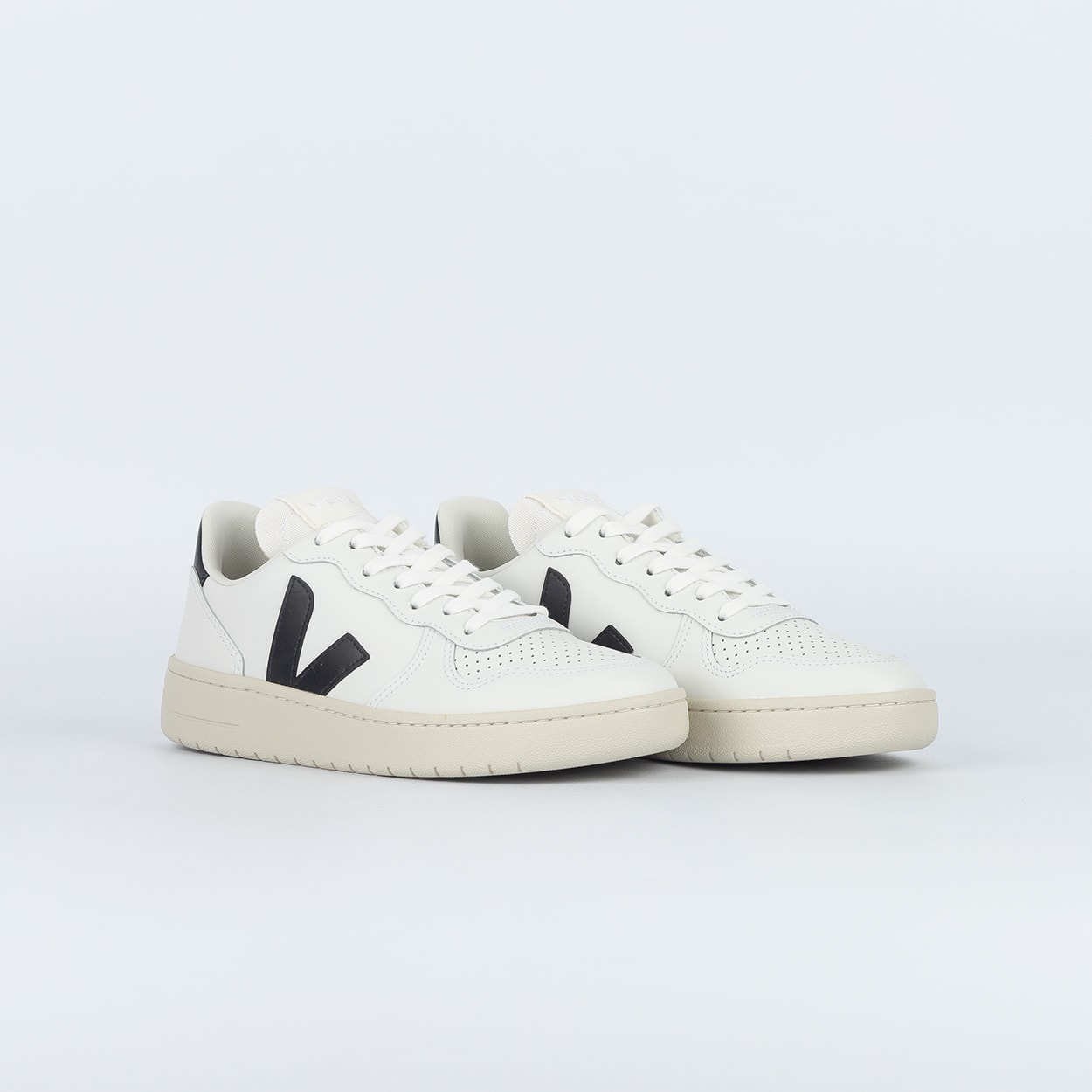 Tênis Veja V-10 CWL White Black VX0702901