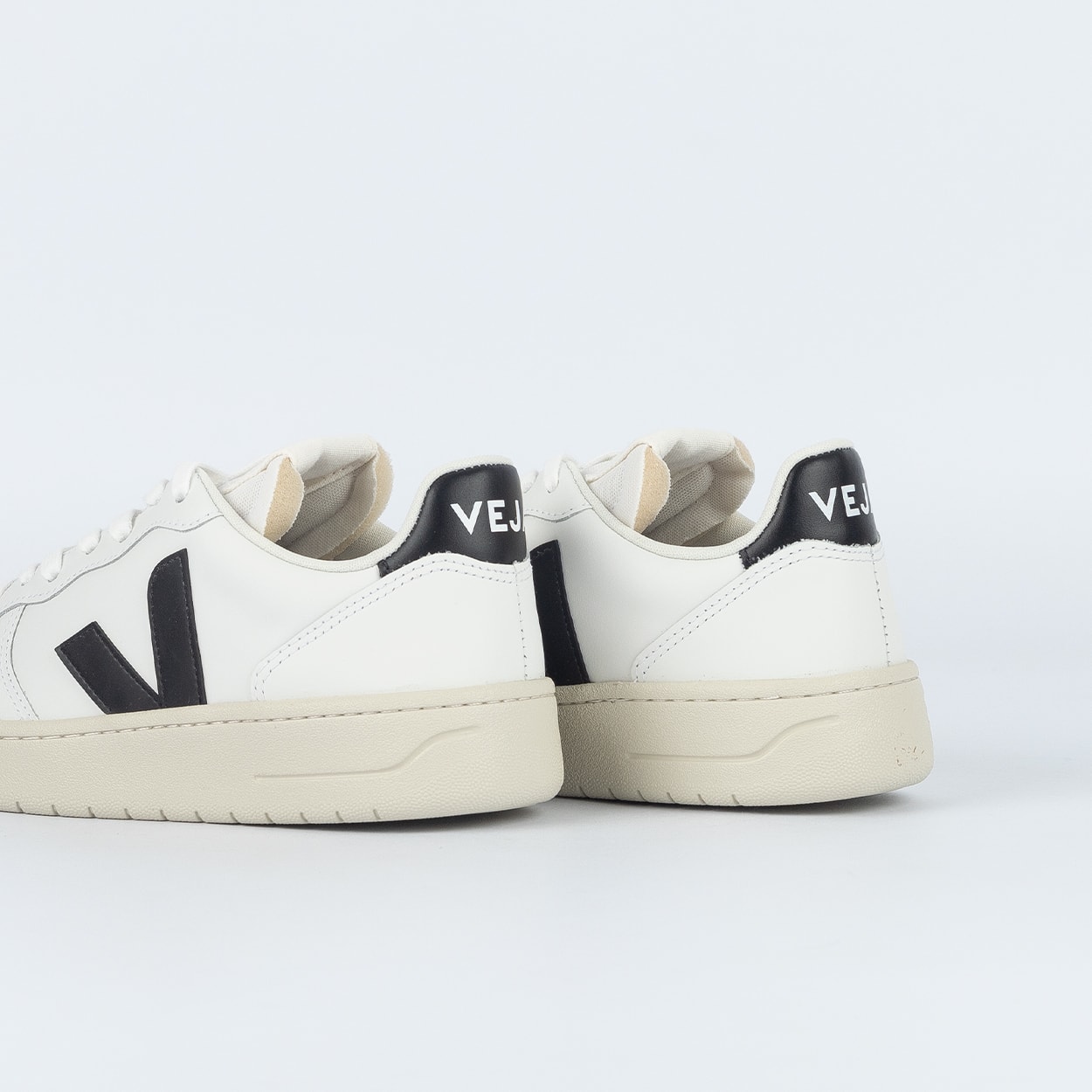 Tênis Veja V-10 Prime Leather Extra White Black VI0220738