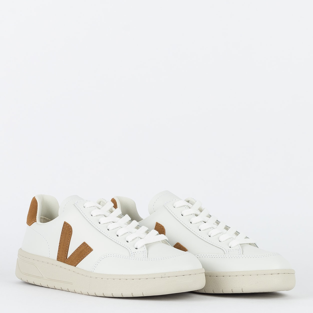 Tênis Veja V-12 Leather Extra White Camel XD0202322