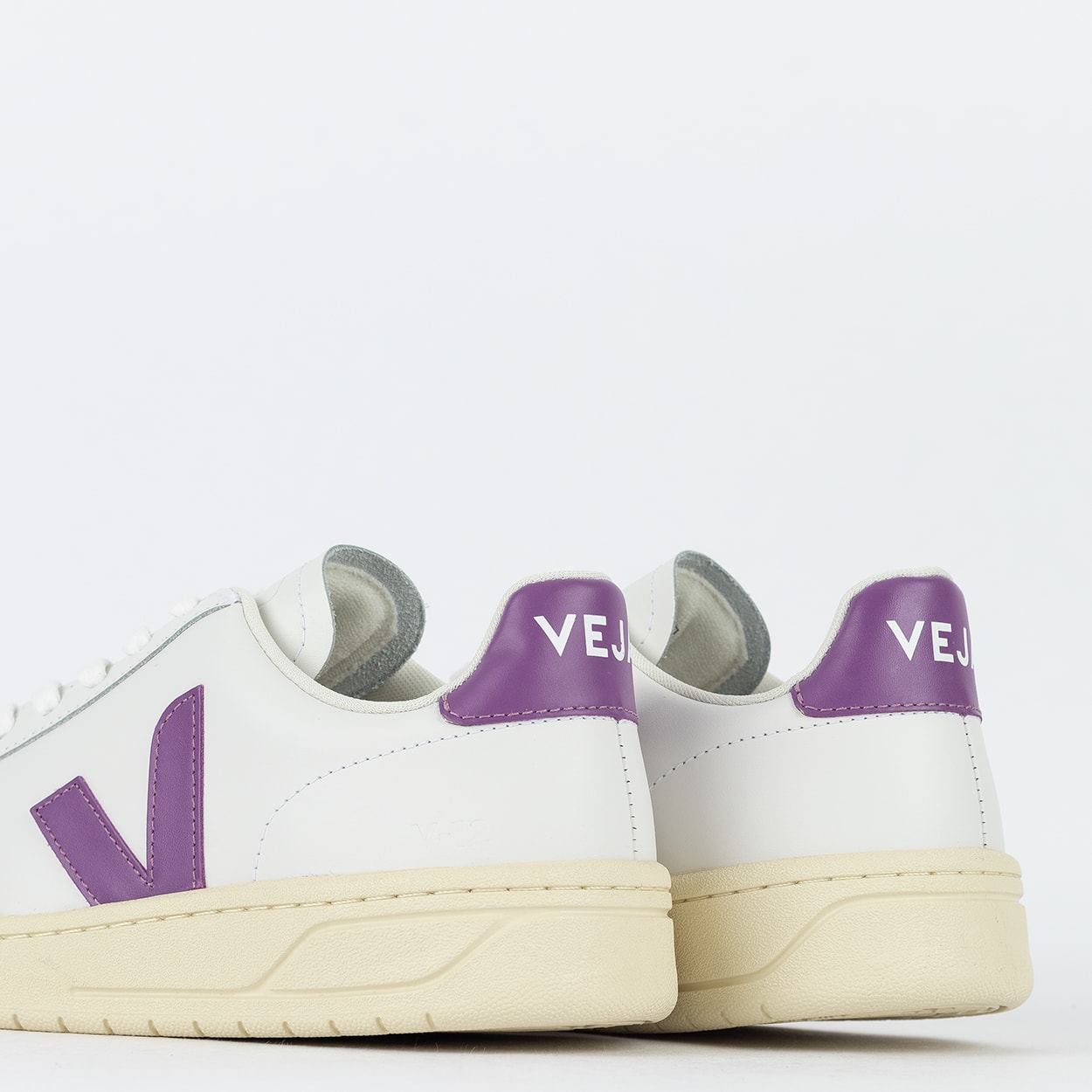 Tênis Veja V-12 Leather Extra White Cosmos XD0203678