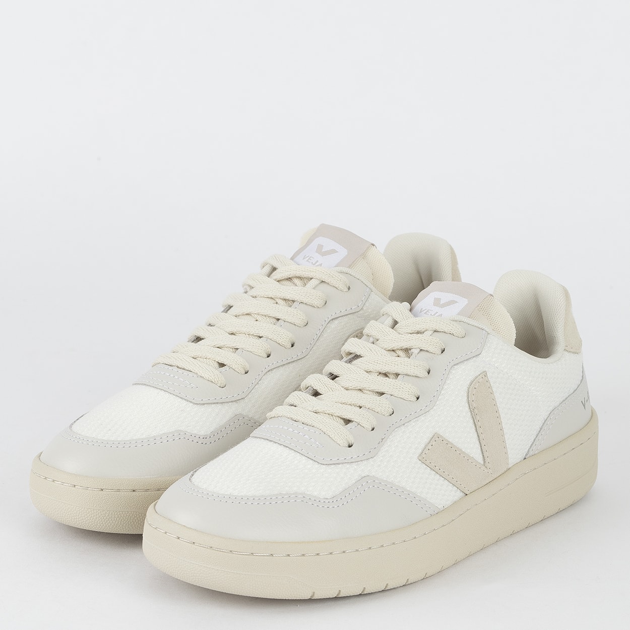 Tênis Veja V-90 B-Mesh White Pierre VD1720485
